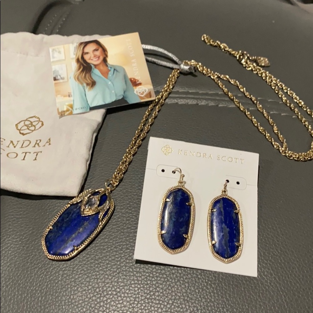 Necklace & earring set (gently used)